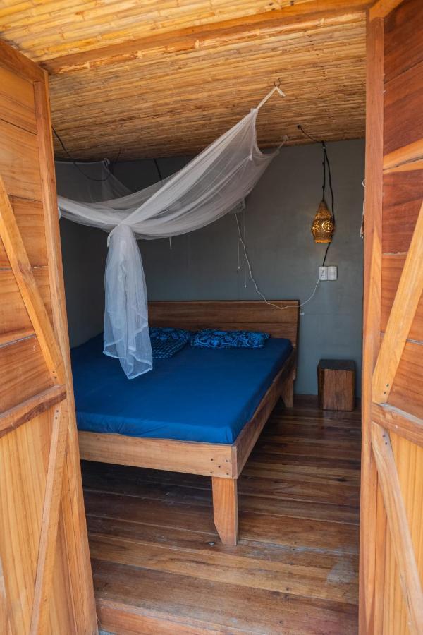 Хостел Roots Family Puerto Viejo de Talamanca Экстерьер фото